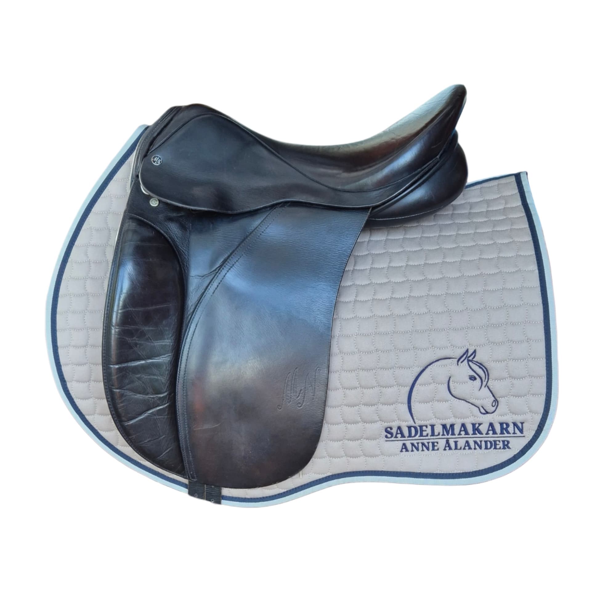 Morris & Nolan dressage saddle 17"